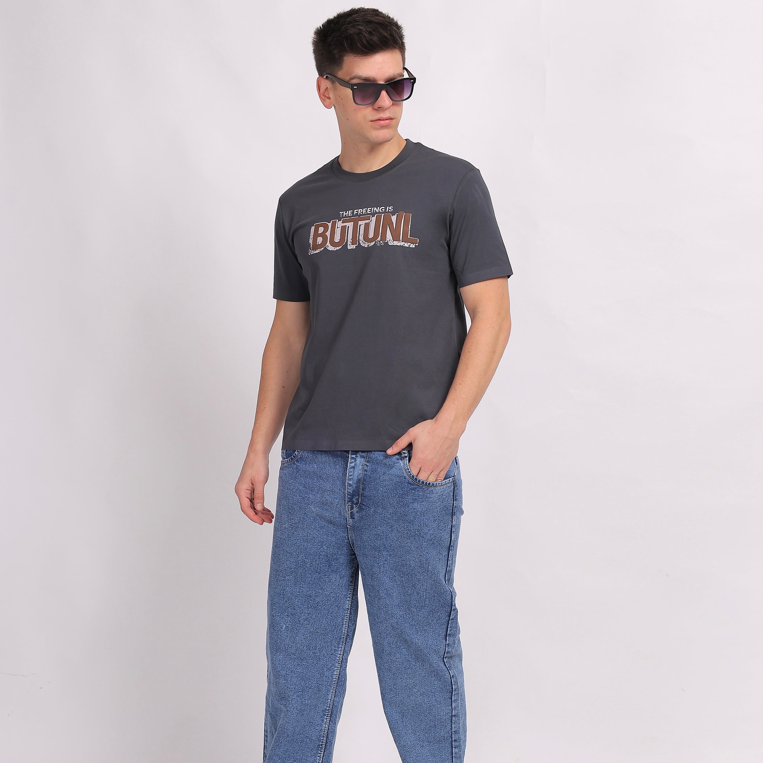 Butunl Statement Graphic Tee