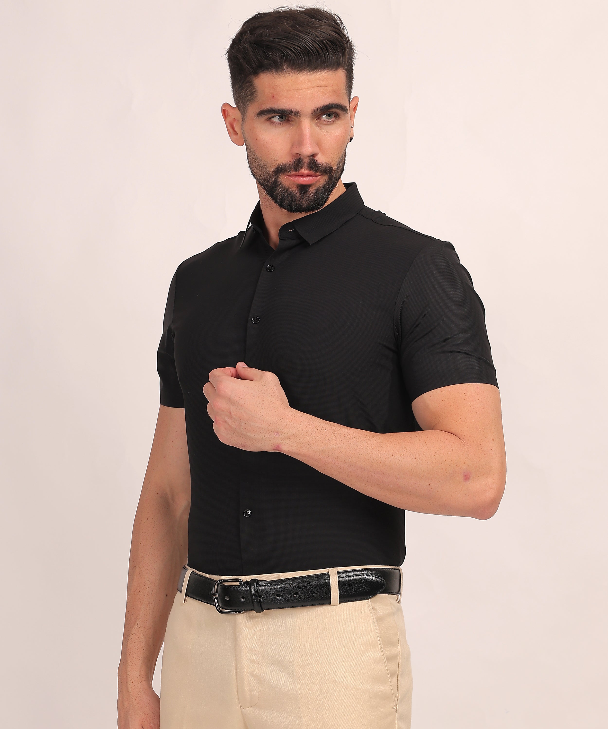 Black Stitchless Short Sleeve Shirt