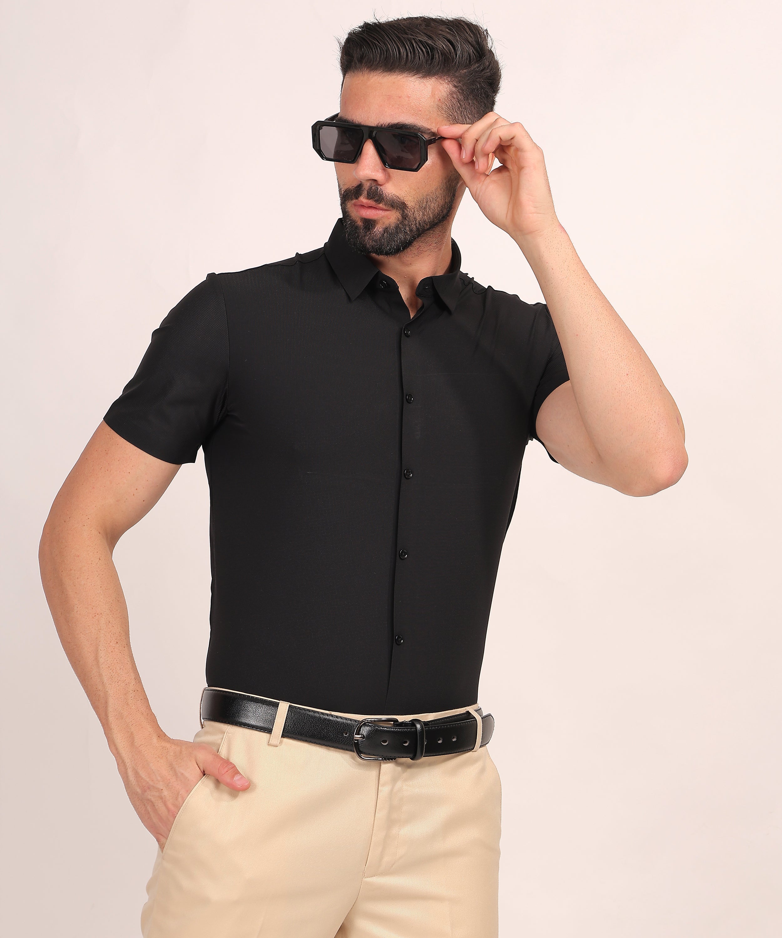 Black Stitchless Short Sleeve Shirt