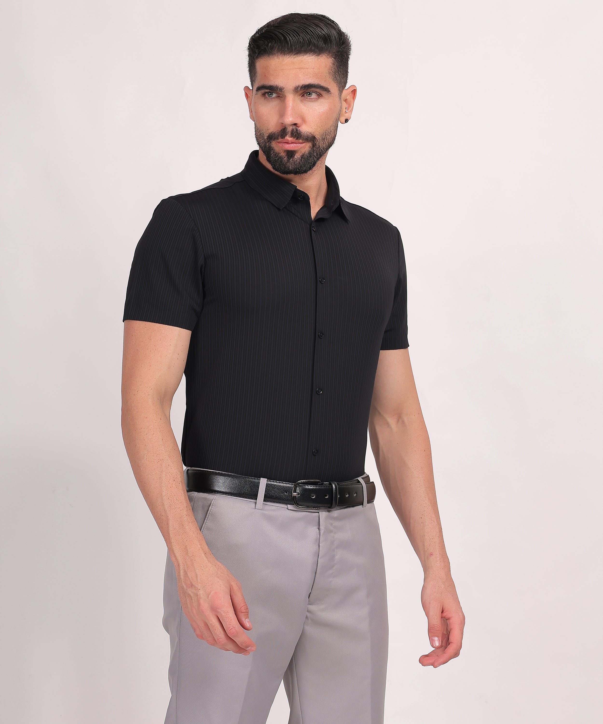 Black Stitchless Textured Short Sleeve Shirt