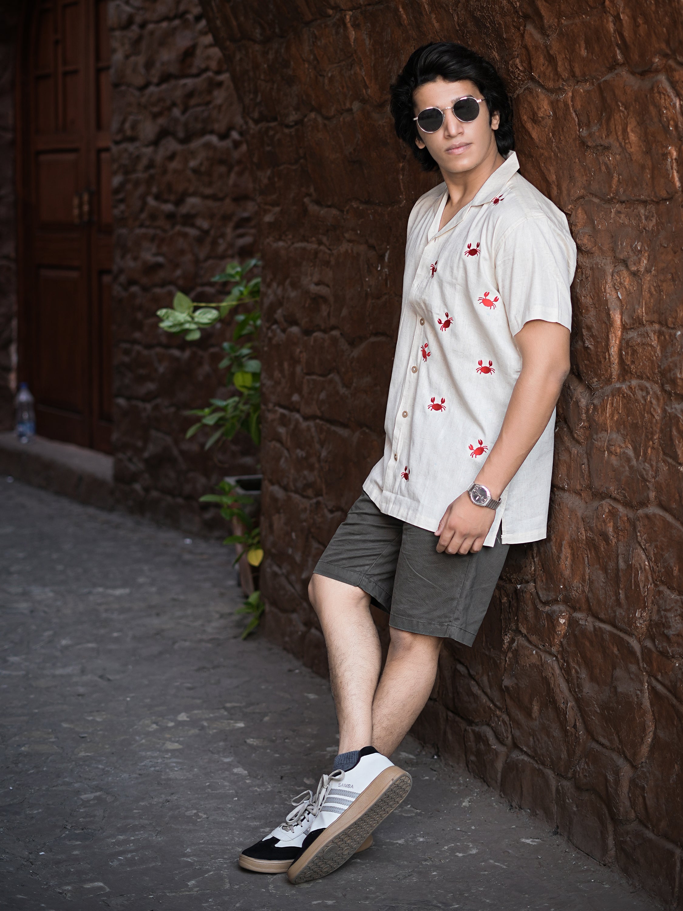 Crabby Coast Embroidery Linen Shirt