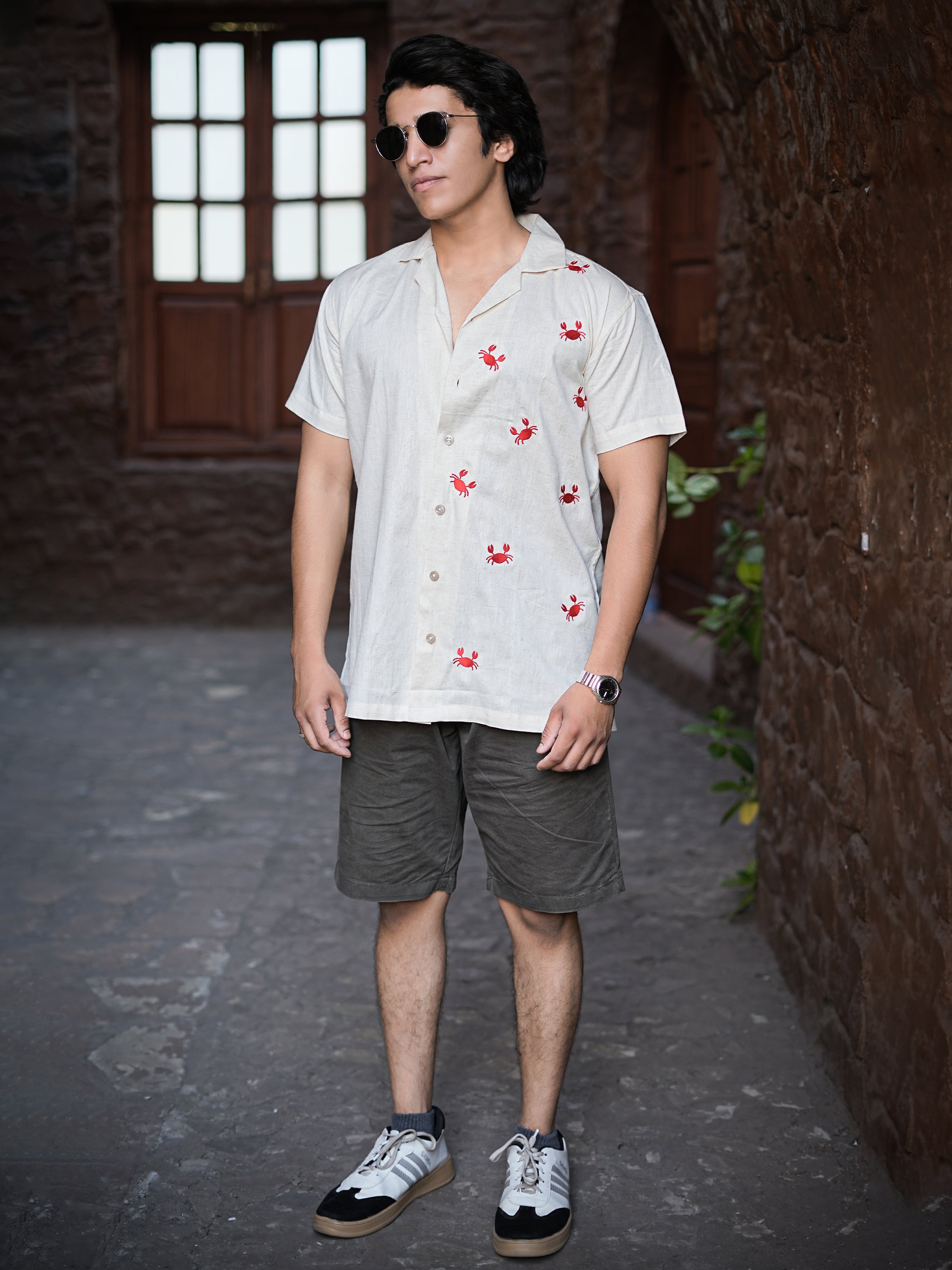 Crabby Coast Embroidery Linen Shirt