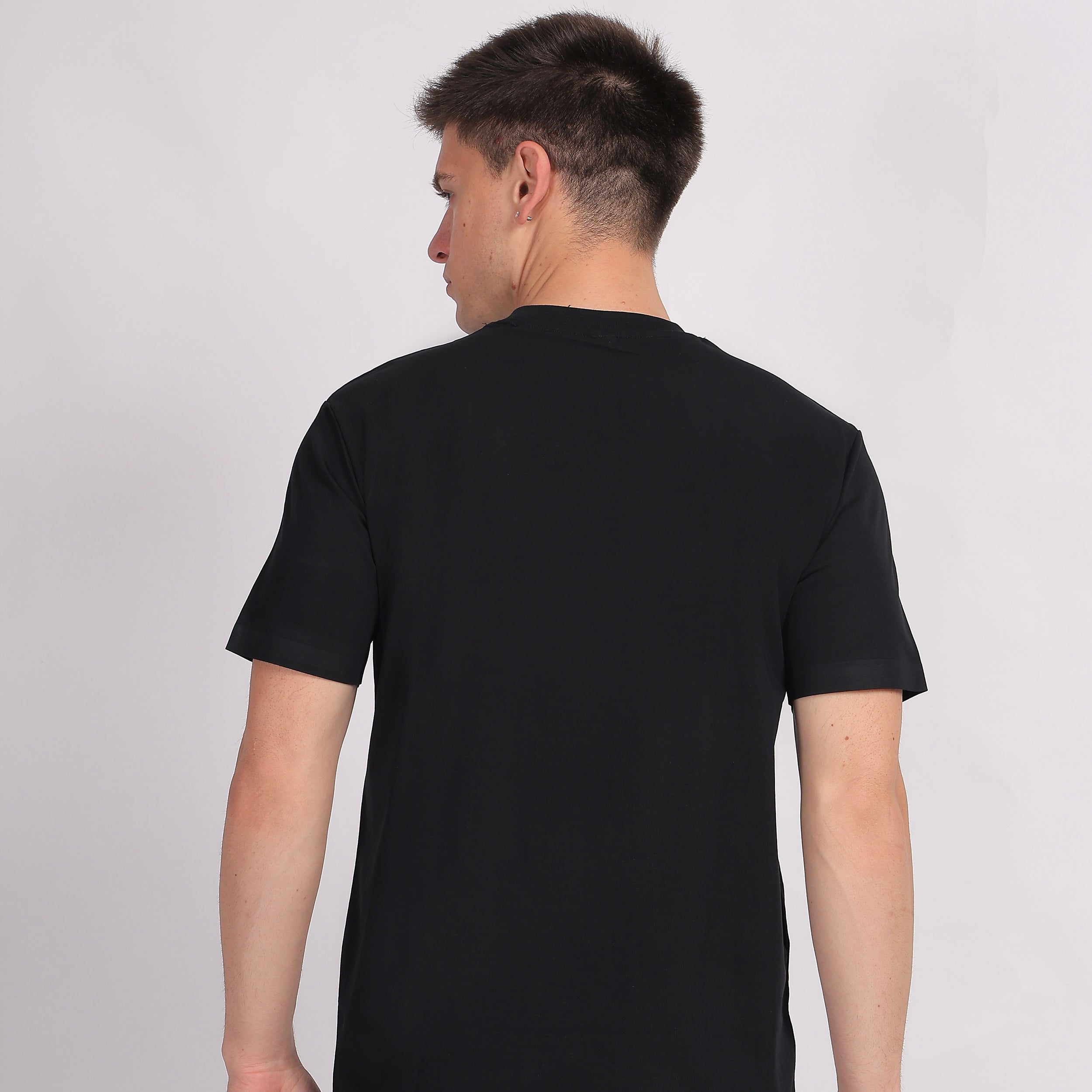 Minimalist Black Plain Tee